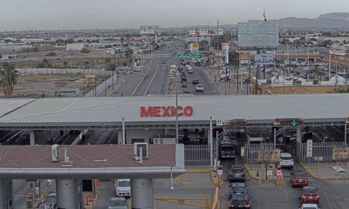 Mexico-US border crossing in Zaragoza